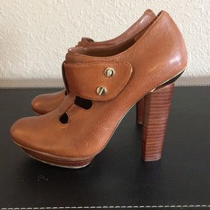 BCBGirls size 6 brown heels